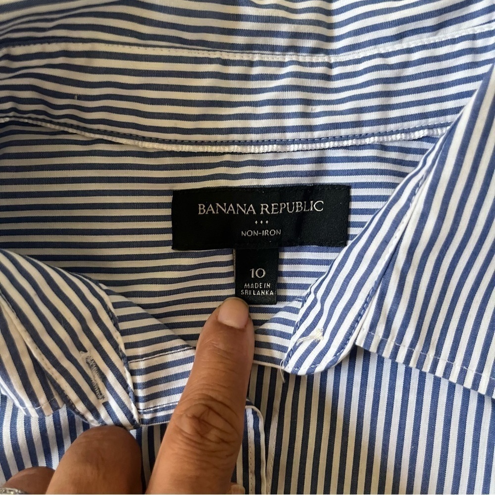 Banana Republic Factory Fitted Non-Iron Striped Sleeveless Shirt Size 10 View 2